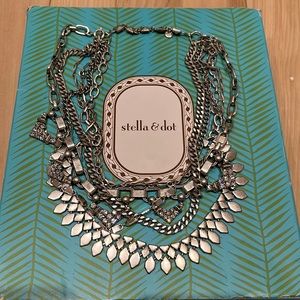 Sutton Stella & Dot necklace